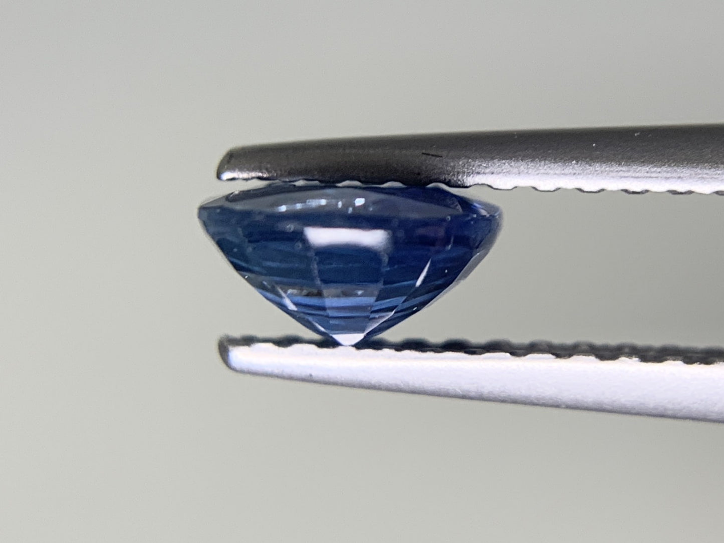 サファイア 1.431ct 宝石ソーティング付き 7.9㎜×6.0㎜×3.2㎜ ルース( 裸石 ) 1700Y