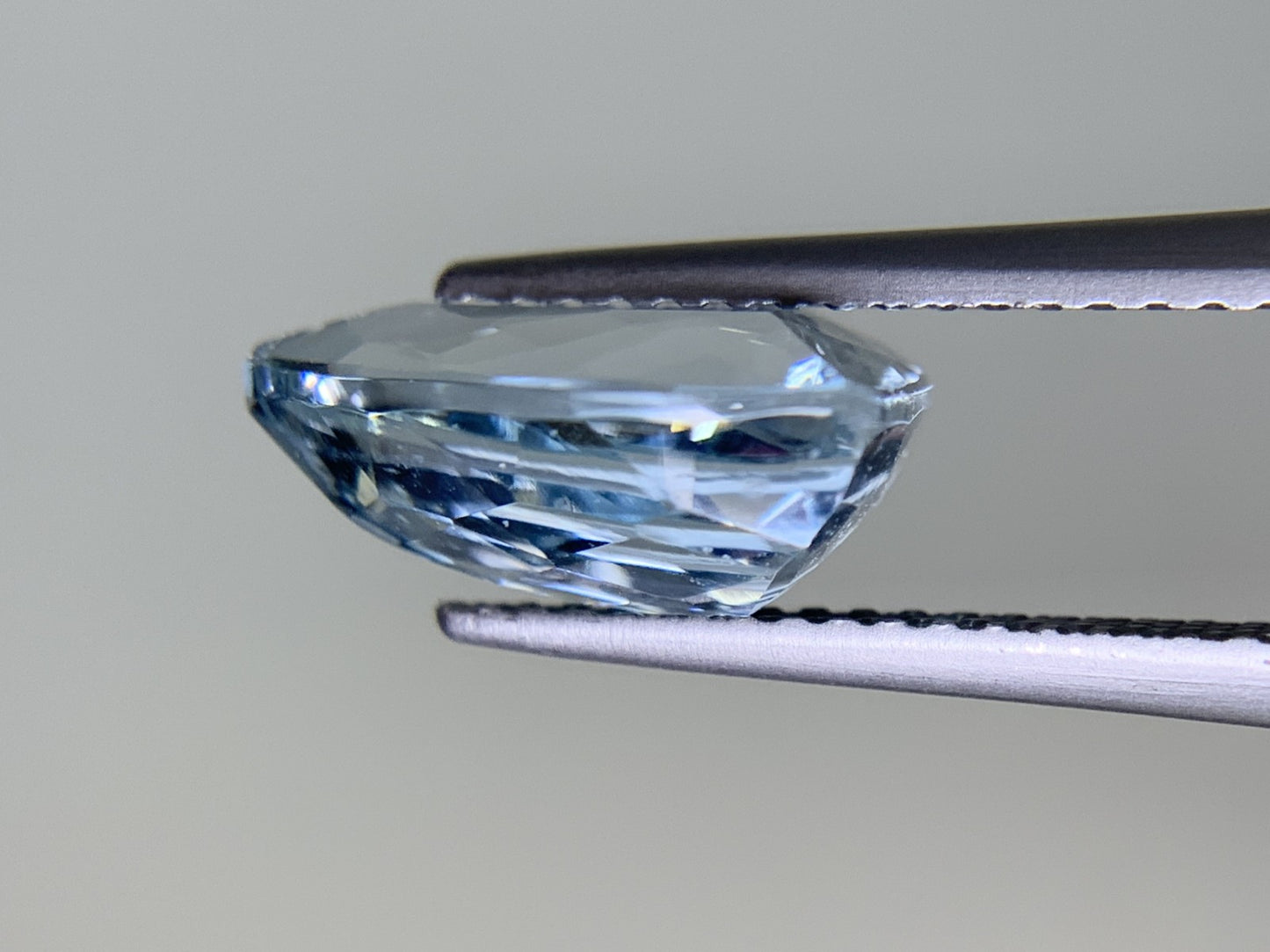 アクアマリン 3.225ct 宝石ソーティング付き 11.81㎜×8.94㎜×5.44㎜ ルース( 裸石 ) 1788Y