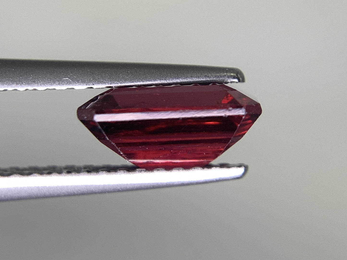 ルベライト(トルマリン) 1.576ct 宝石ソーティング付き 8.0㎜×6.0㎜×3.9㎜ ルース( 裸石 ) 2647Y