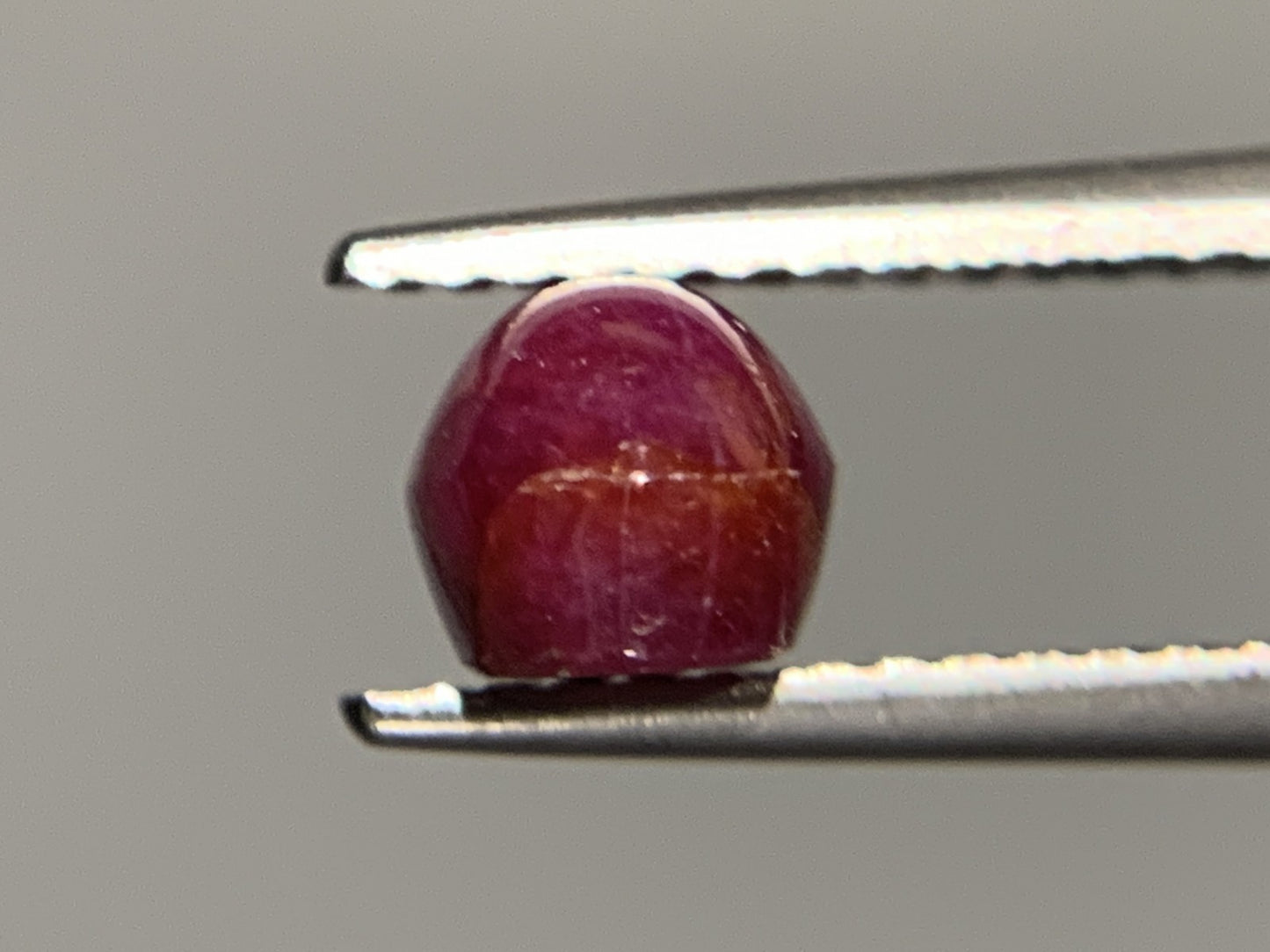 スターサファイア 1.951ct 宝石ソーティング付き 7.0㎜×5.1㎜×4.7㎜ ルース( 裸石 ) 2725Y