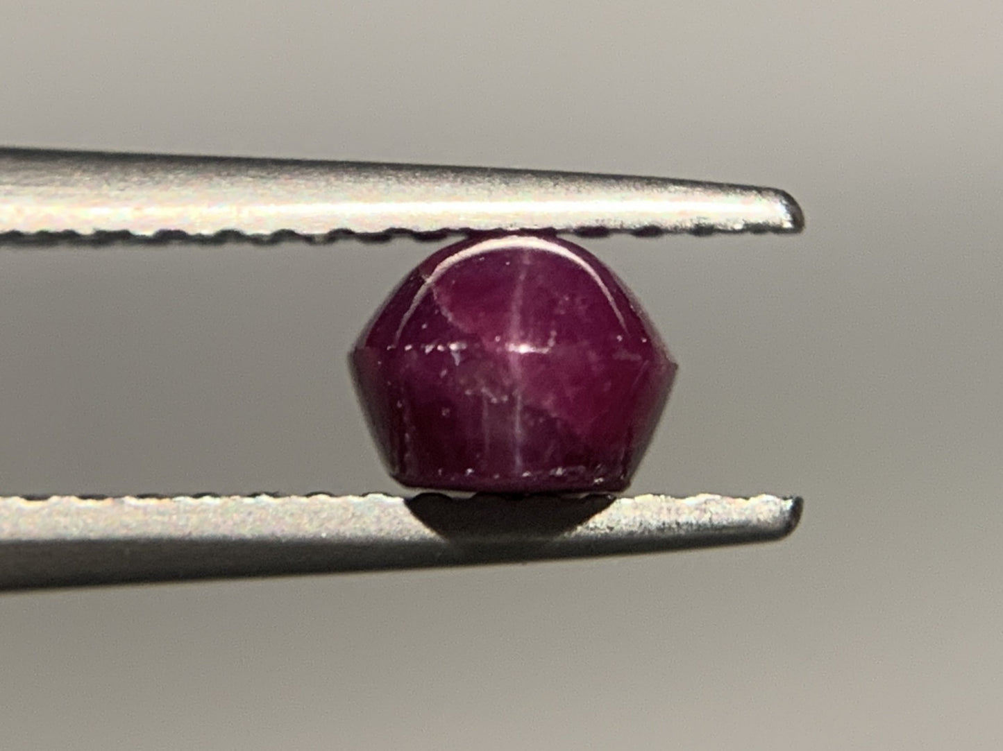 スターサファイア 1.560ct 宝石ソーティング付き 6.8㎜×5.0㎜×4.0㎜ ルース( 裸石 ) 2734Y
