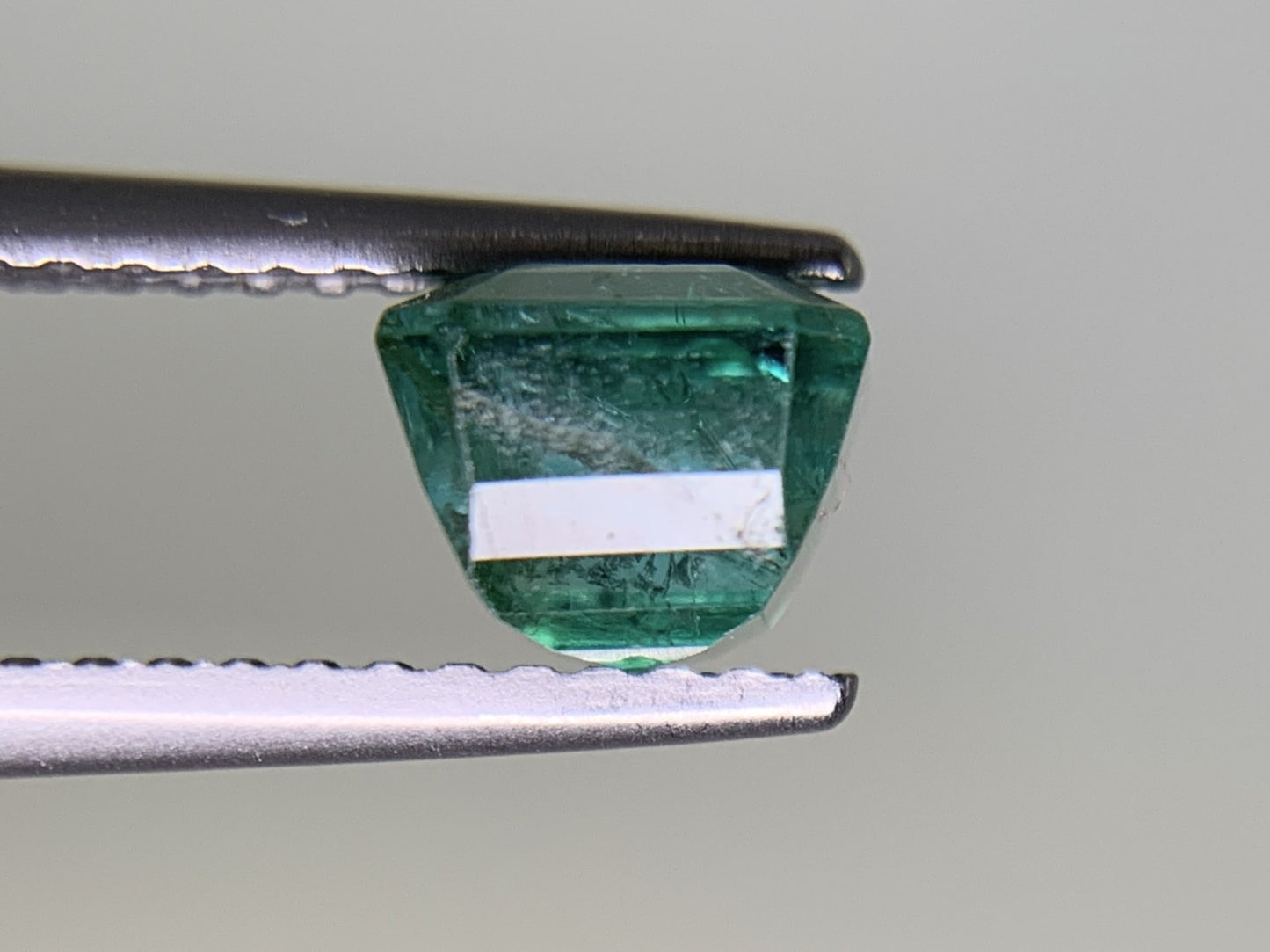 エメラルド 1.563ct 宝石ソーティング付き 6.7㎜×5.8㎜×4.7㎜ ルース( 裸石 ) 3144Y