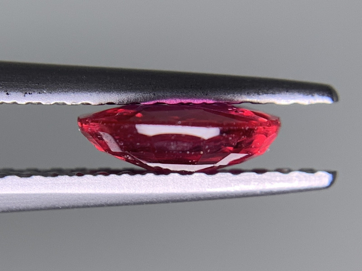 ルビー 1.021ct 宝石ソーティング付き 7.1㎜×5.8㎜×2.3㎜ ルース( 裸石 ) 3169Y