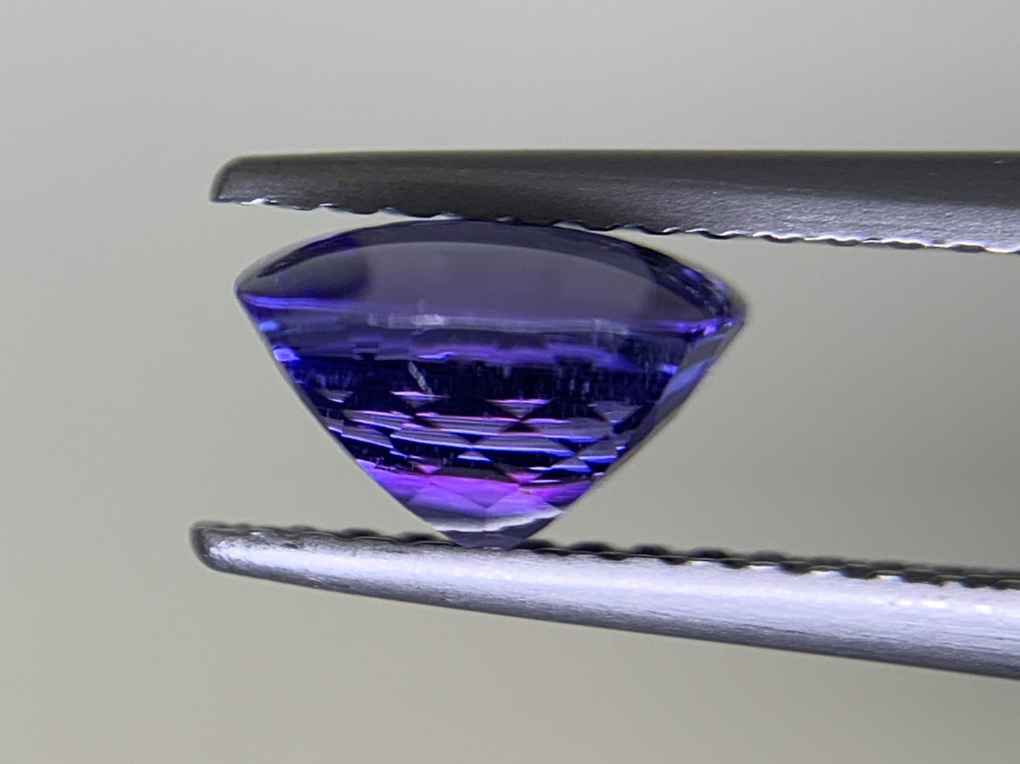 タンザナイト 1.763ct 宝石ソーティング付き 7.1㎜×7.1㎜×4.7㎜ ルース( 裸石 ) 3176Y