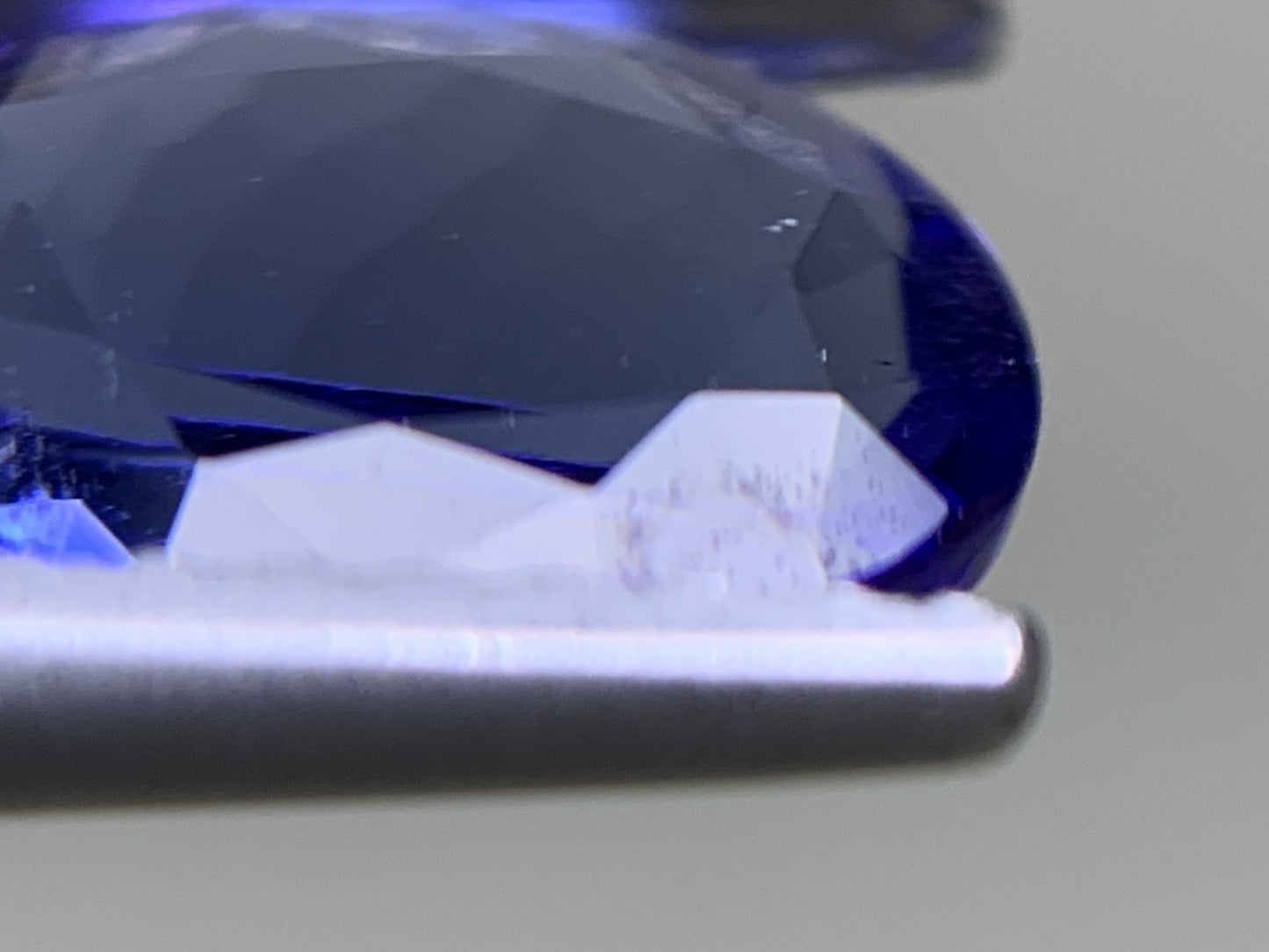タンザナイト 1.641ct 宝石ソーティング付き 8.9㎜×6.9㎜×3.5㎜ ルース( 裸石 ) 3277Y