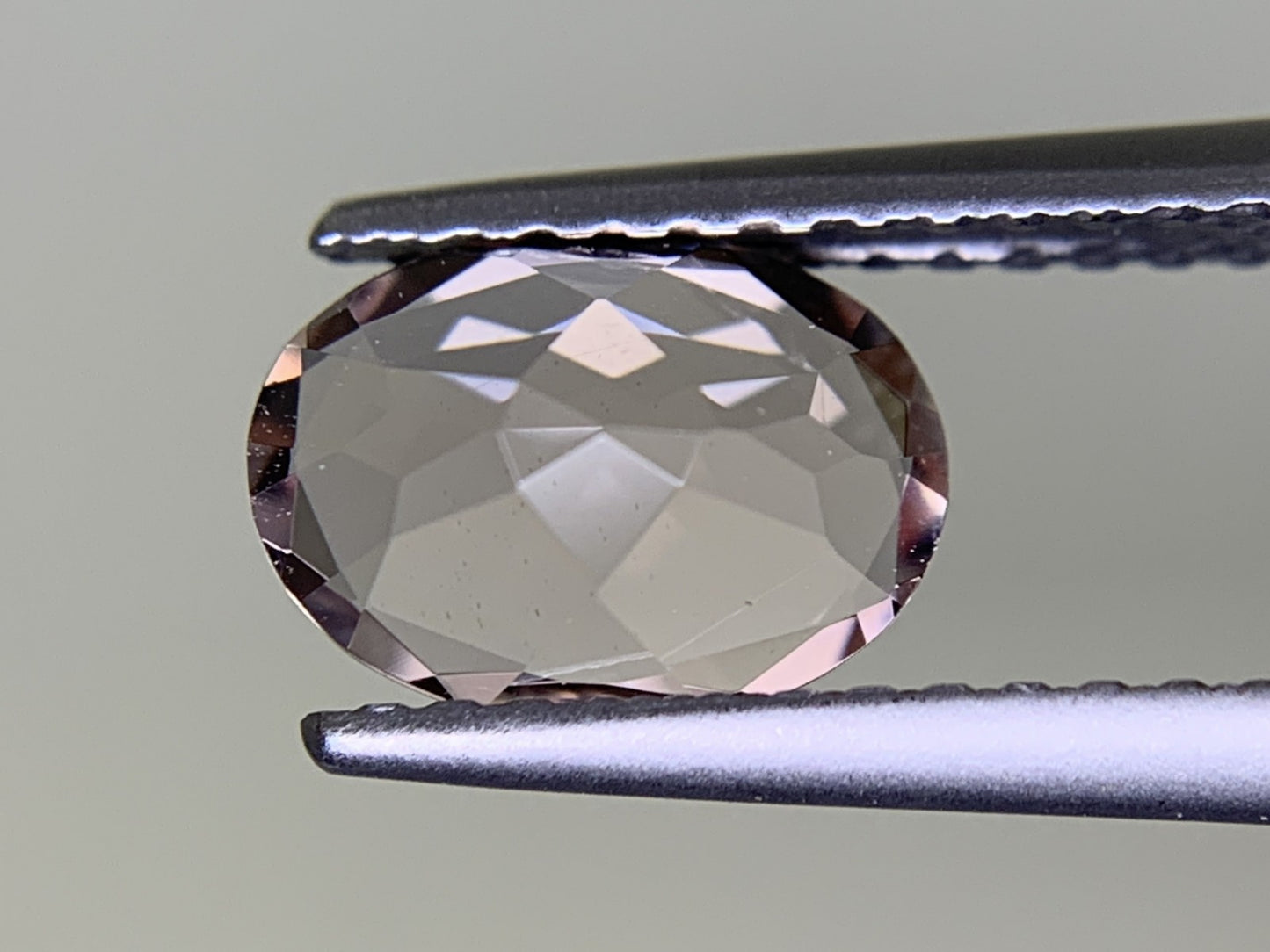 モルガナイト 1.010ct 宝石ソーティング付き 7.9㎜×5.8㎜×3.5㎜ ルース( 裸石 ) 3574Y