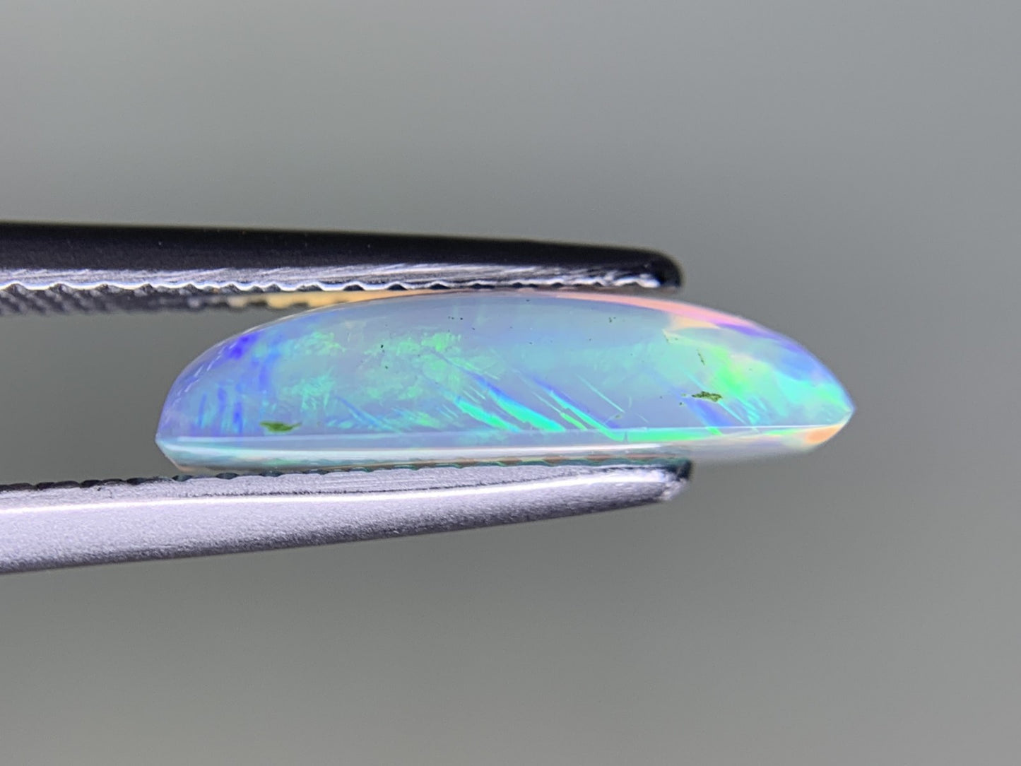 オパール 1.545ct 宝石ソーティング付き 13.4㎜×5.8㎜×3.5㎜ ルース( 裸石 ) 3879Y