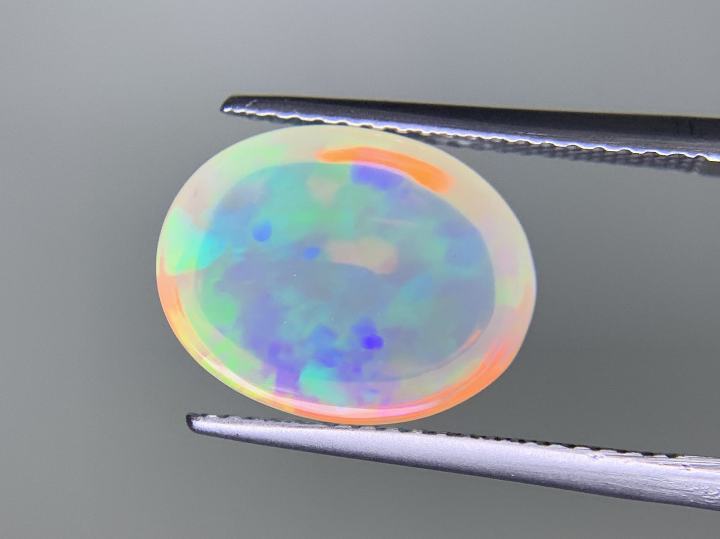 オパール 3.946ct 宝石ソーティング付き 13.1㎜×10.5㎜×6.2㎜ ルース( 裸石 ) 3890Y