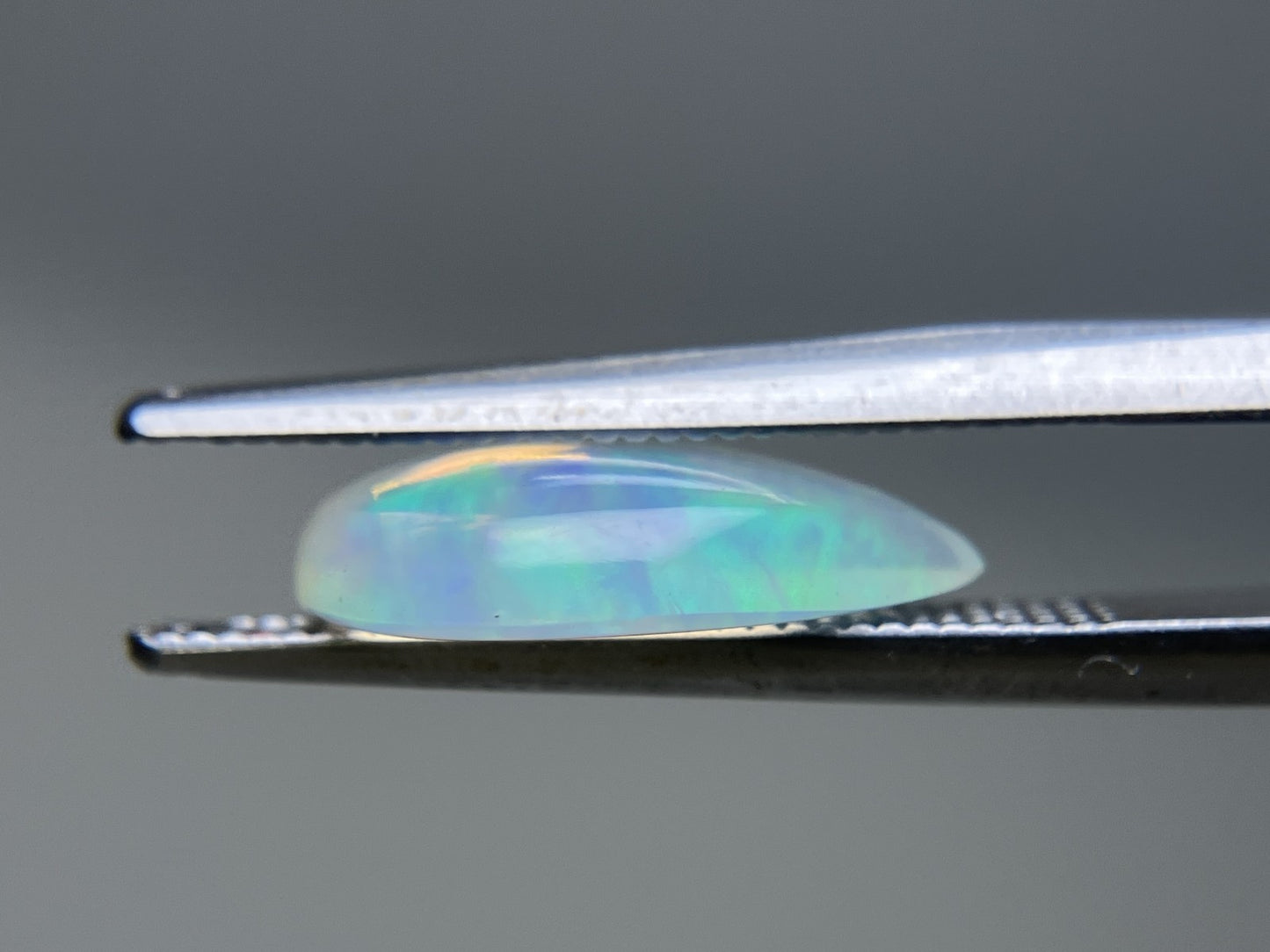 オパール 1.720ct 宝石ソーティング付き 13.1㎜×8.4㎜×3.2㎜ ルース( 裸石 ) 3944YY