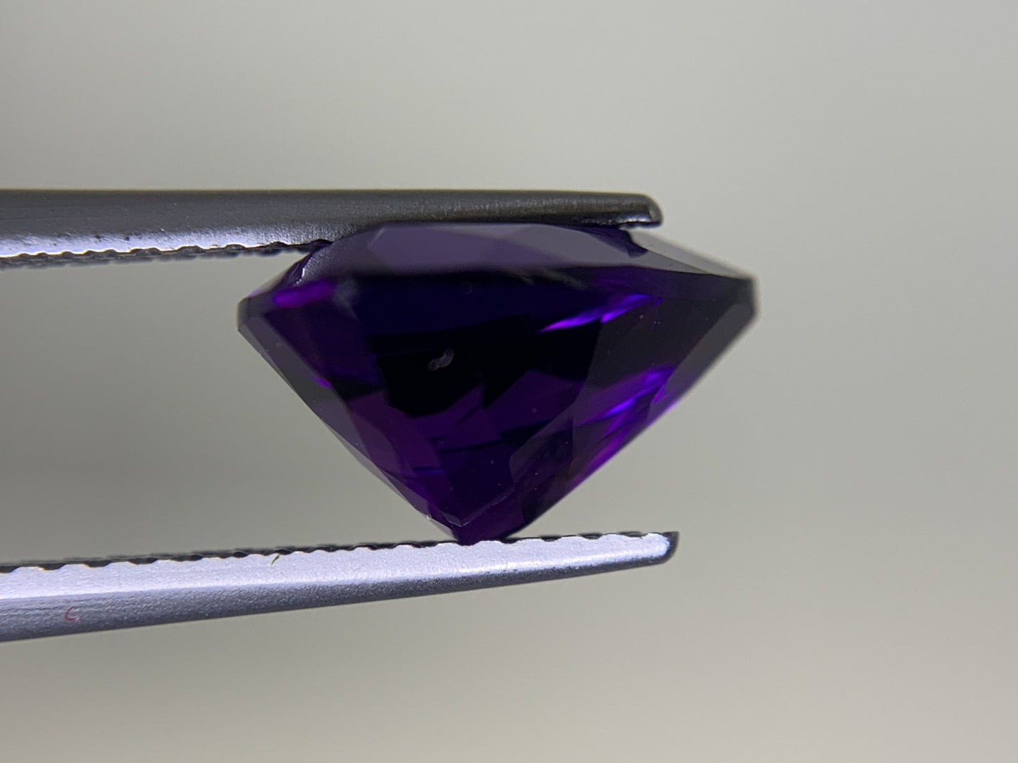 アメシスト(紫水晶) 3.737ct 宝石ソーティング付き 11.1㎜×11.1㎜×6.4㎜ ルース( 裸石 ) 4003Y