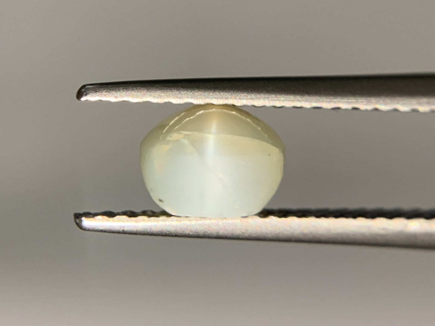 クリソベリルキャッツアイ 2.185ct 宝石ソーティング付き 6.9㎜×6.1㎜×4.6㎜ ルース( 裸石 ) 4026Y