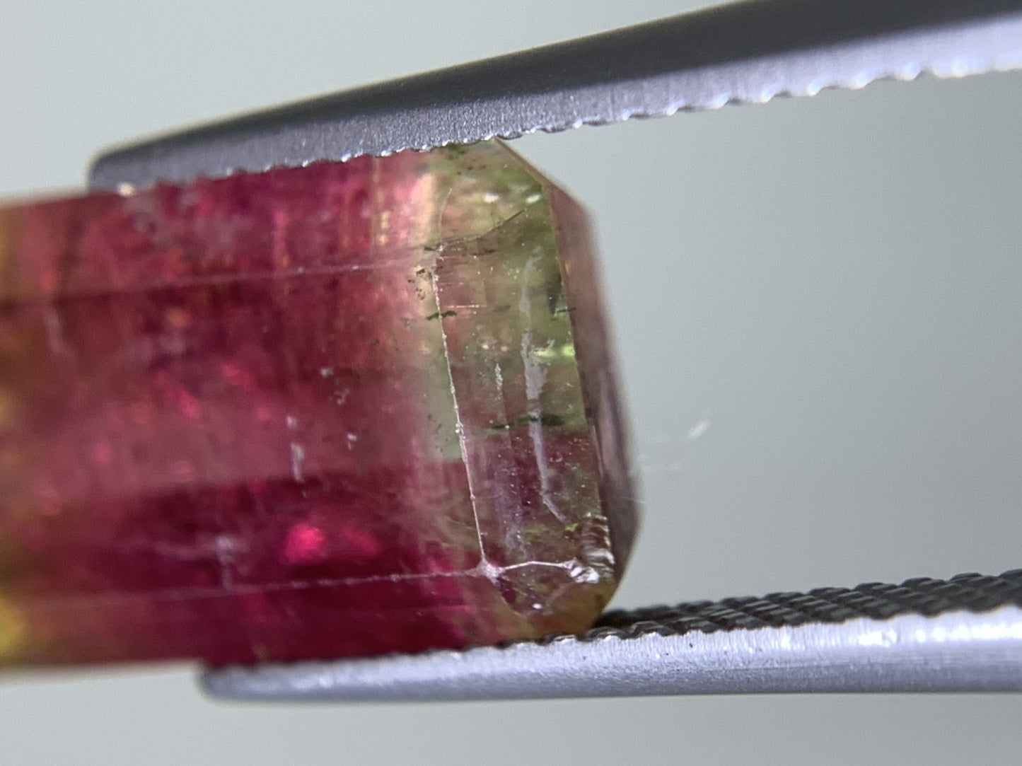 パーティカラードトルマリン 8.592ct 中央宝石ソーティング付き 17.21㎜×8.78㎜×5.88㎜ 天然 ルース( 裸石 ) 4526Y
