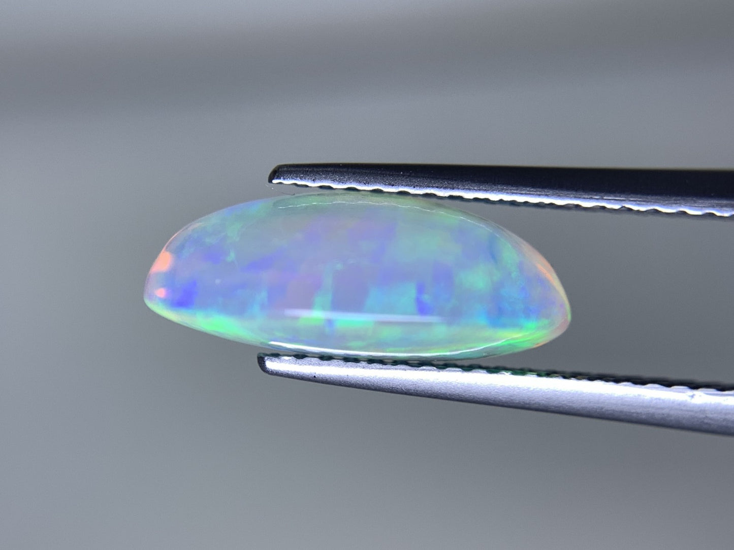 オパール 4.685ct 宝石ソーティング付き 14.2㎜×10.4㎜×5.5㎜ 天然 ルース( 裸石 ) 4532Y