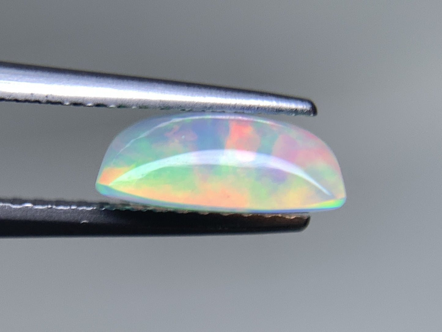 オパール 1.456ct 宝石ソーティング付き 9.4㎜×6.8㎜×3.9㎜ 天然 ルース( 裸石 ) 4557Y