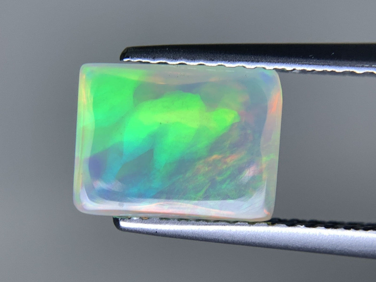 オパール 1.536ct 宝石ソーティング付き 8.9㎜×6.7㎜×4.2㎜ 天然 ルース( 裸石 ) 4573Y