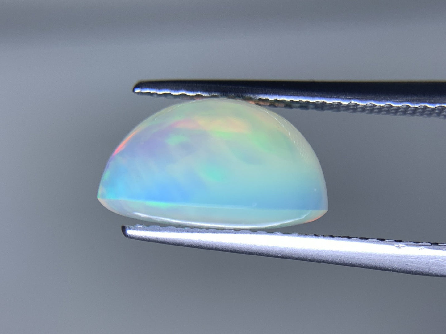 オパール 3.818ct 宝石ソーティング付き 12.0㎜×9.6㎜×6.9㎜ 天然 ルース( 裸石 ) 4588Y