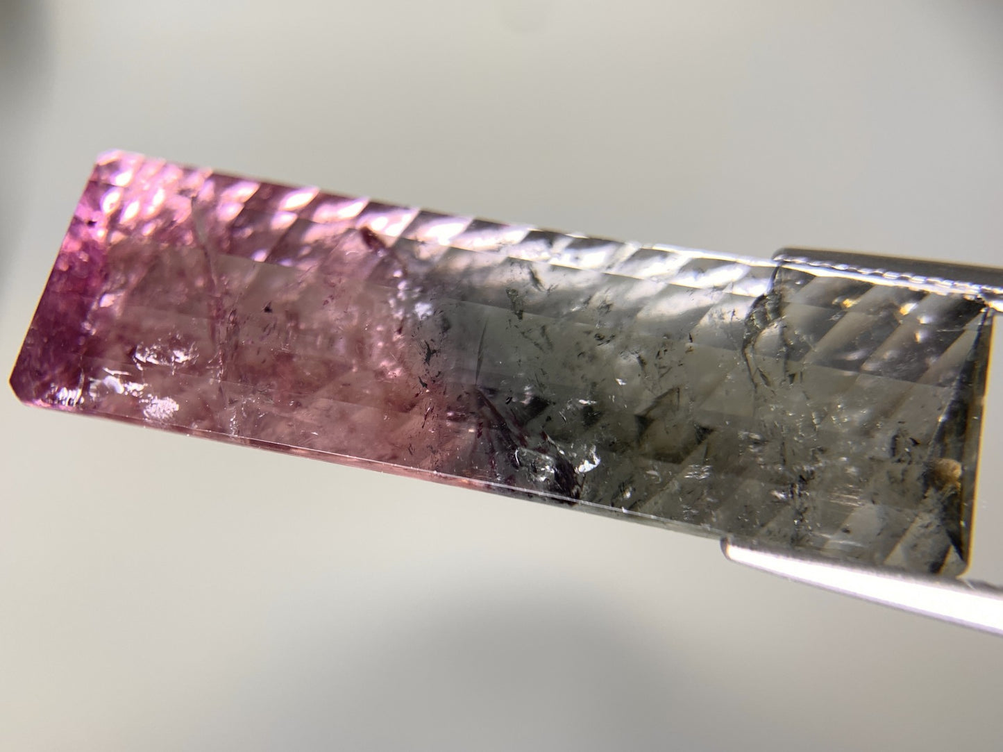 パーティカラードトルマリン 20.262ct 中央宝石ソーティング付き 33.45㎜×10.22㎜×6.71㎜ 天然 ルース( 裸石 ) 4626Y