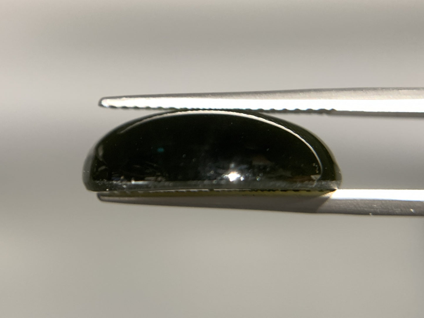 ネフライトキャッツアイ 12.785ct 宝石ソーティング付き 18.5㎜×14.4㎜×6.0㎜ 天然 ルース( 裸石 ) 4696Y