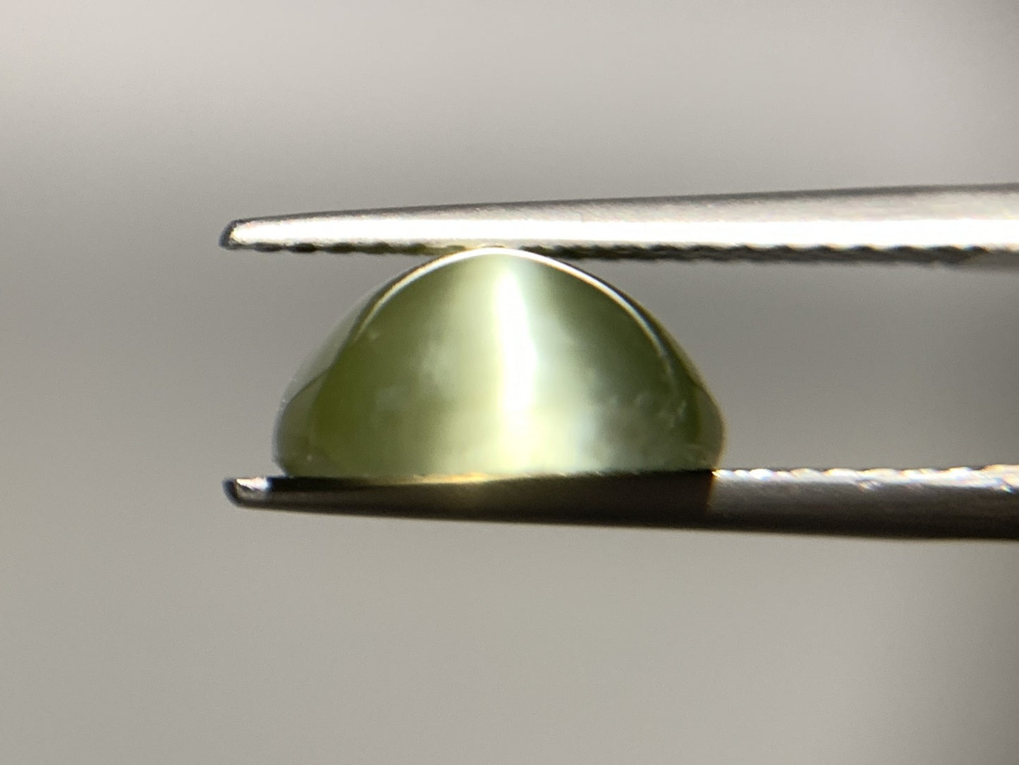 ネフライトキャッツアイ 5.449ct 宝石ソーティング付き 12.5㎜×10.1㎜×5.0㎜ 天然 ルース( 裸石 ) 4781Y