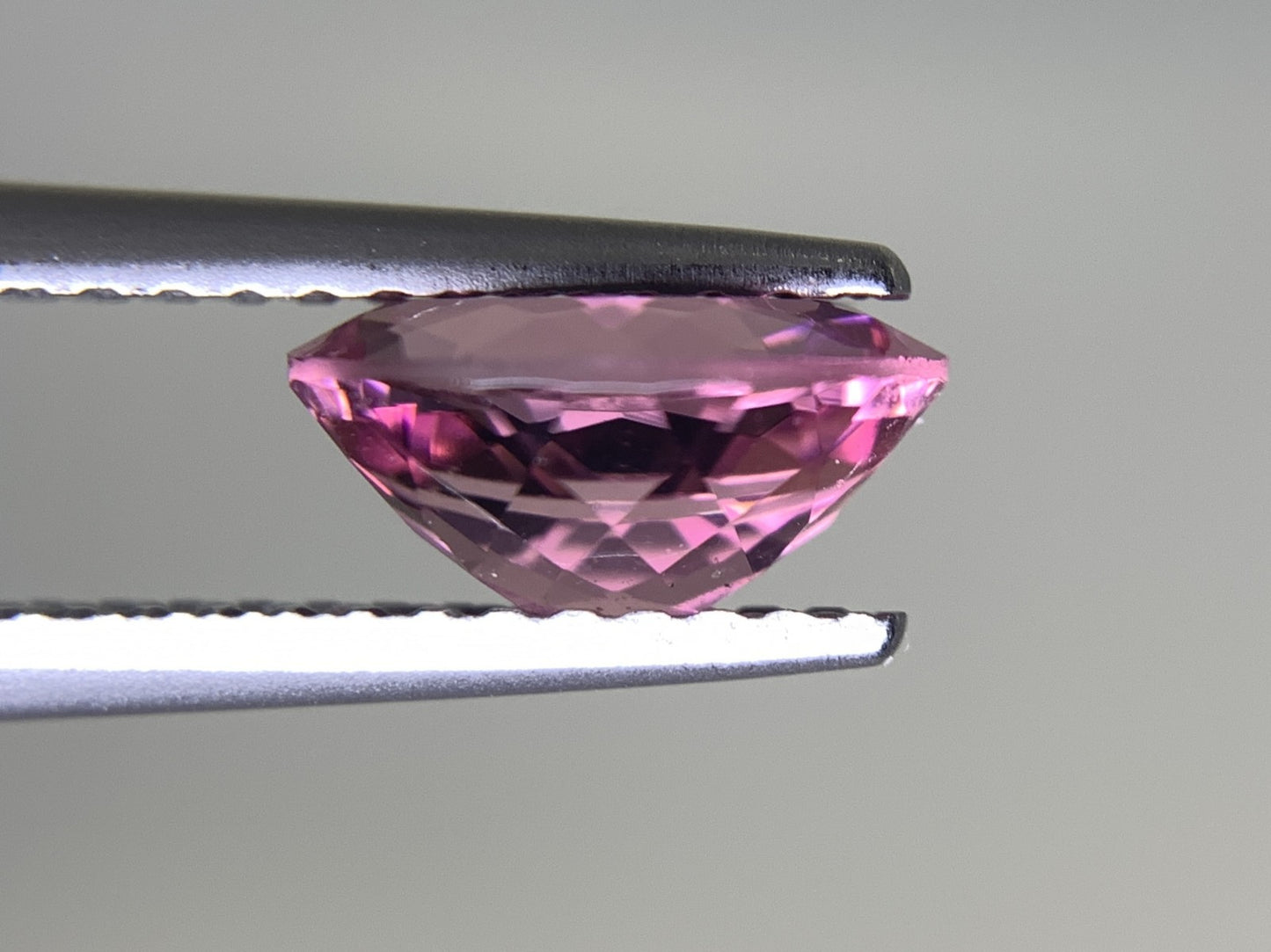 ピンクトルマリン 1.243ct 宝石ソーティング付き 8.0㎜×6.2㎜×3.9㎜ ルース( 裸石 ) 2365Y