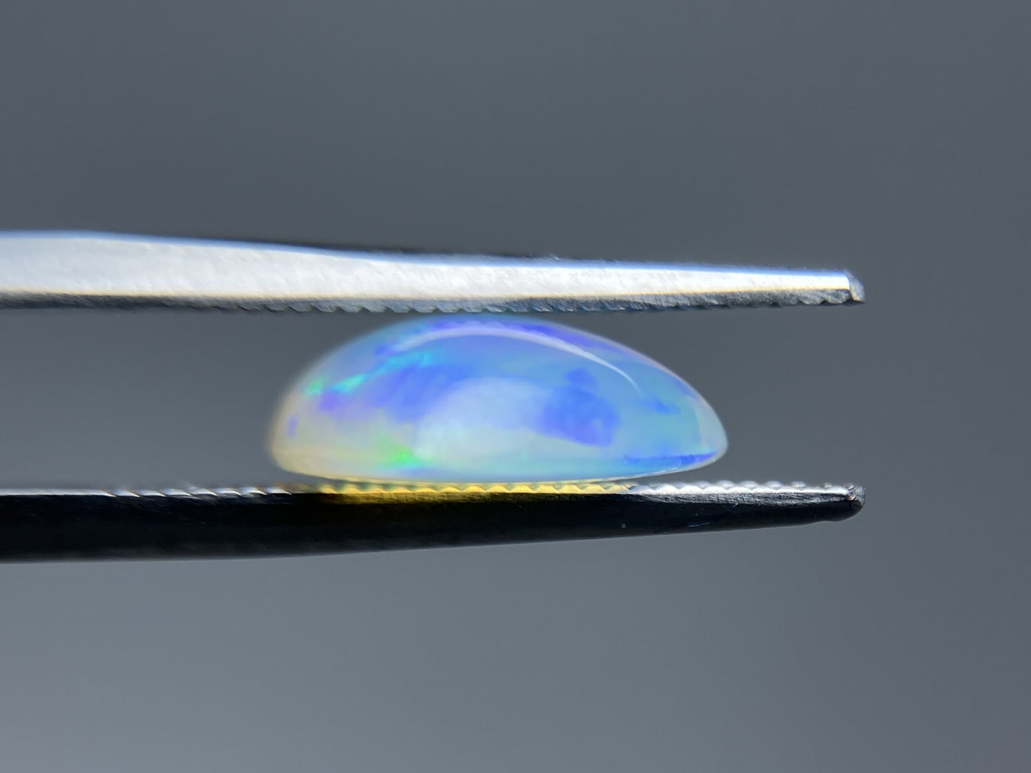オパール 2.608ct 宝石ソーティング付き 11.9㎜×11.9㎜×4.4㎜ ルース( 裸石 ) 3957YY