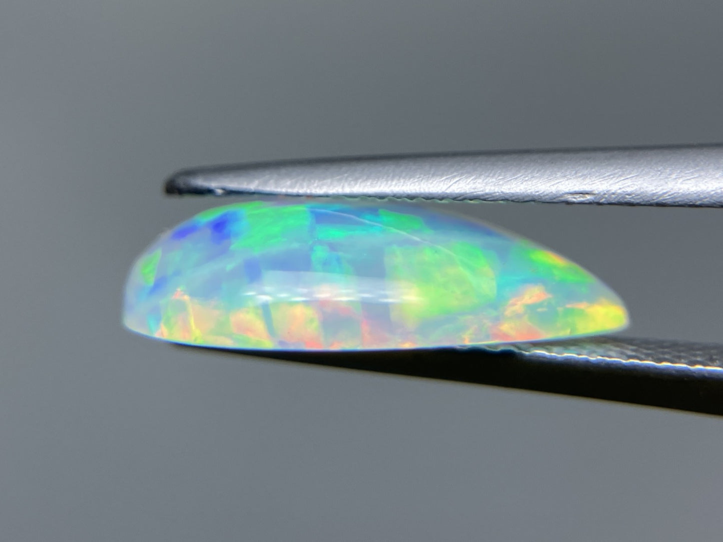 オパール 2.045ct 宝石ソーティング付き 14.5㎜×9.3㎜×3.8㎜ ルース( 裸石 ) 4550K