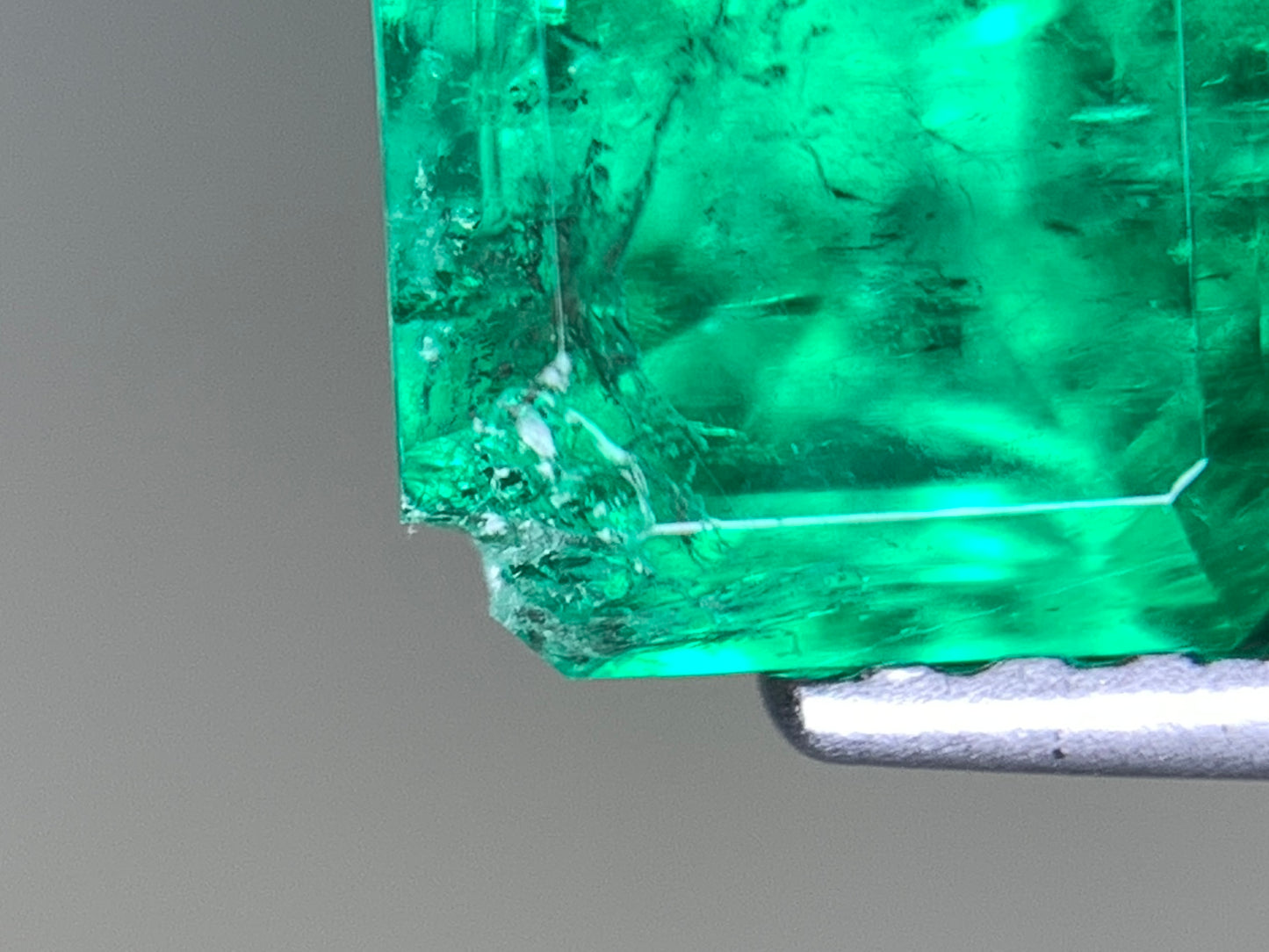 エメラルド 1.231ct 宝石ソーティング付き 6.2㎜×6.1㎜×5.0㎜ ルース( 裸石 ) 2380Y