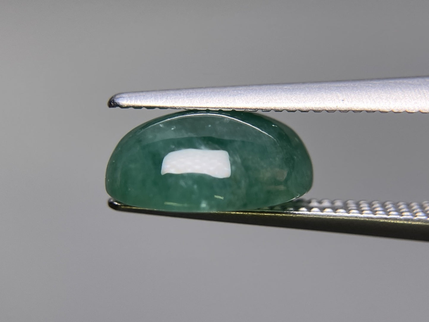 ひすい(ヒスイ 翡翠) 3.572ct 宝石ソーティング付き 10.3㎜×8.2㎜×4.5㎜ ルース( 裸石 ) 4827K
