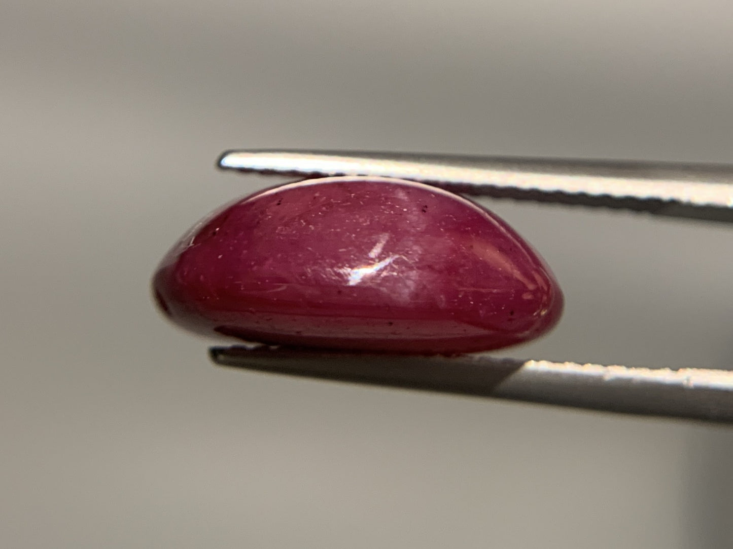 スタールビー 12.409ct 宝石ソーティング付き 14.8㎜×11.8㎜×6.3㎜ ルース( 裸石 ) 3690Y