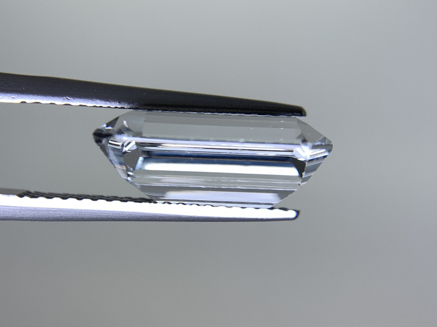 アクアマリン 5.897ct 宝石ソーティング付き 13.9㎜×10.0㎜×5.7㎜ ルース( 裸石 ) 2702Y