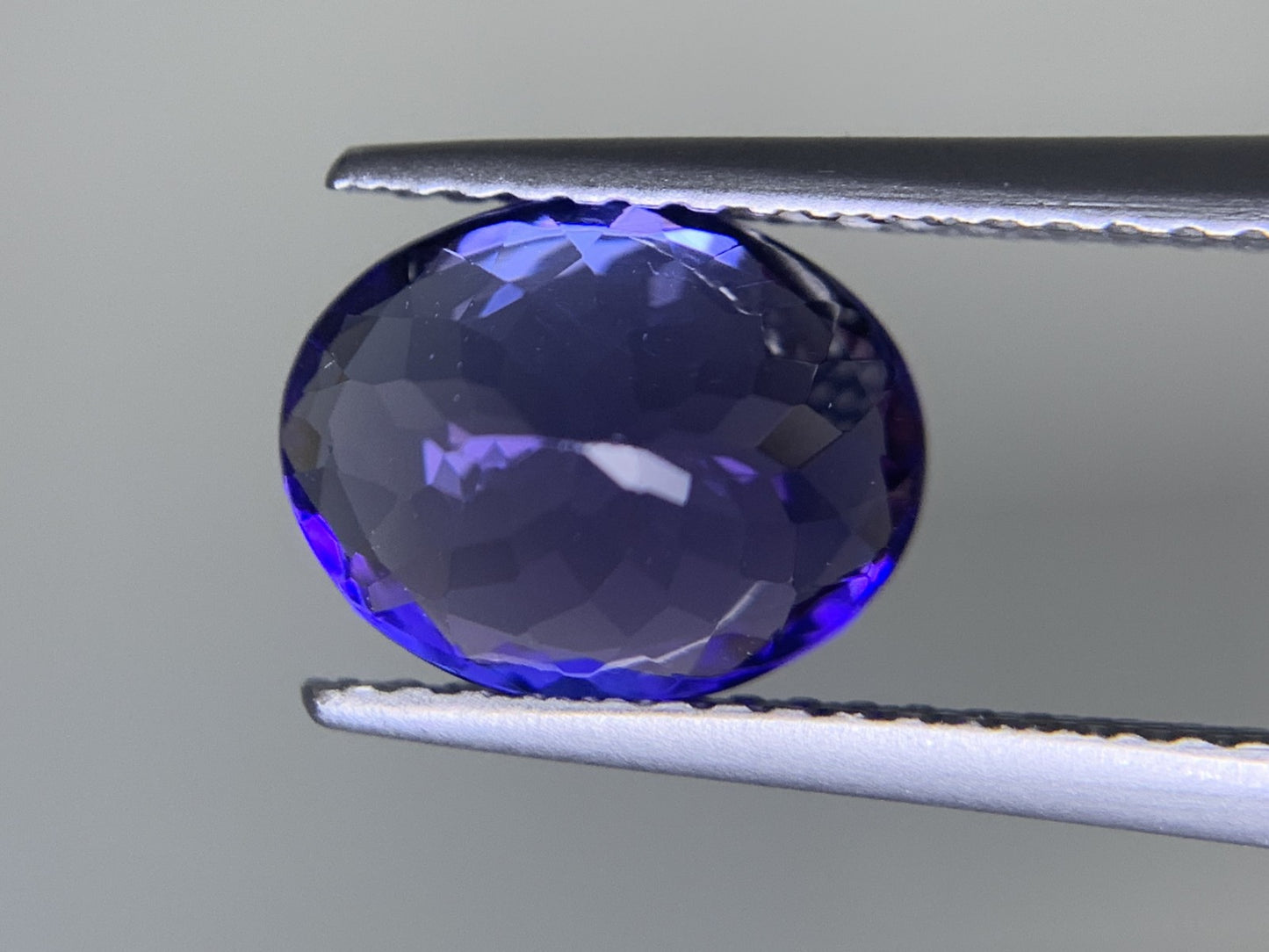 タンザナイト 2.31ct 宝石ソーティング付き 9.4㎜×7.6㎜×4.7㎜ ルース( 裸石 ) 1962Y