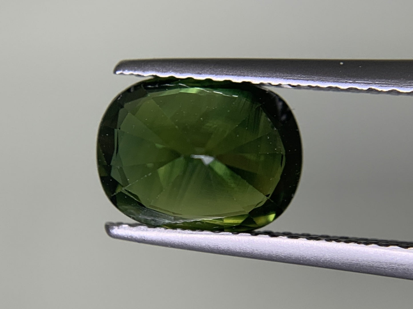 サファイア 2.625ct 宝石ソーティング付き 9.3㎜×7.0㎜×4.9㎜ ルース( 裸石 ) 3660Y
