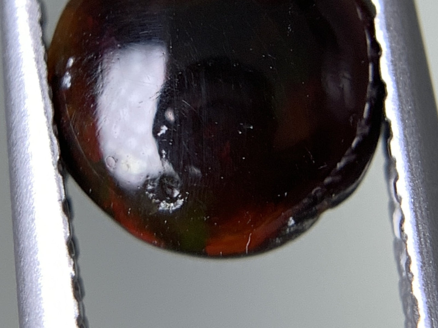 ブラックオパール (黒色化) 天然 0.764ct 宝石ソーティング付き 7.1㎜×7.0㎜×2.9㎜ ラッピング無料 ルース( 裸石 ) 4885Y