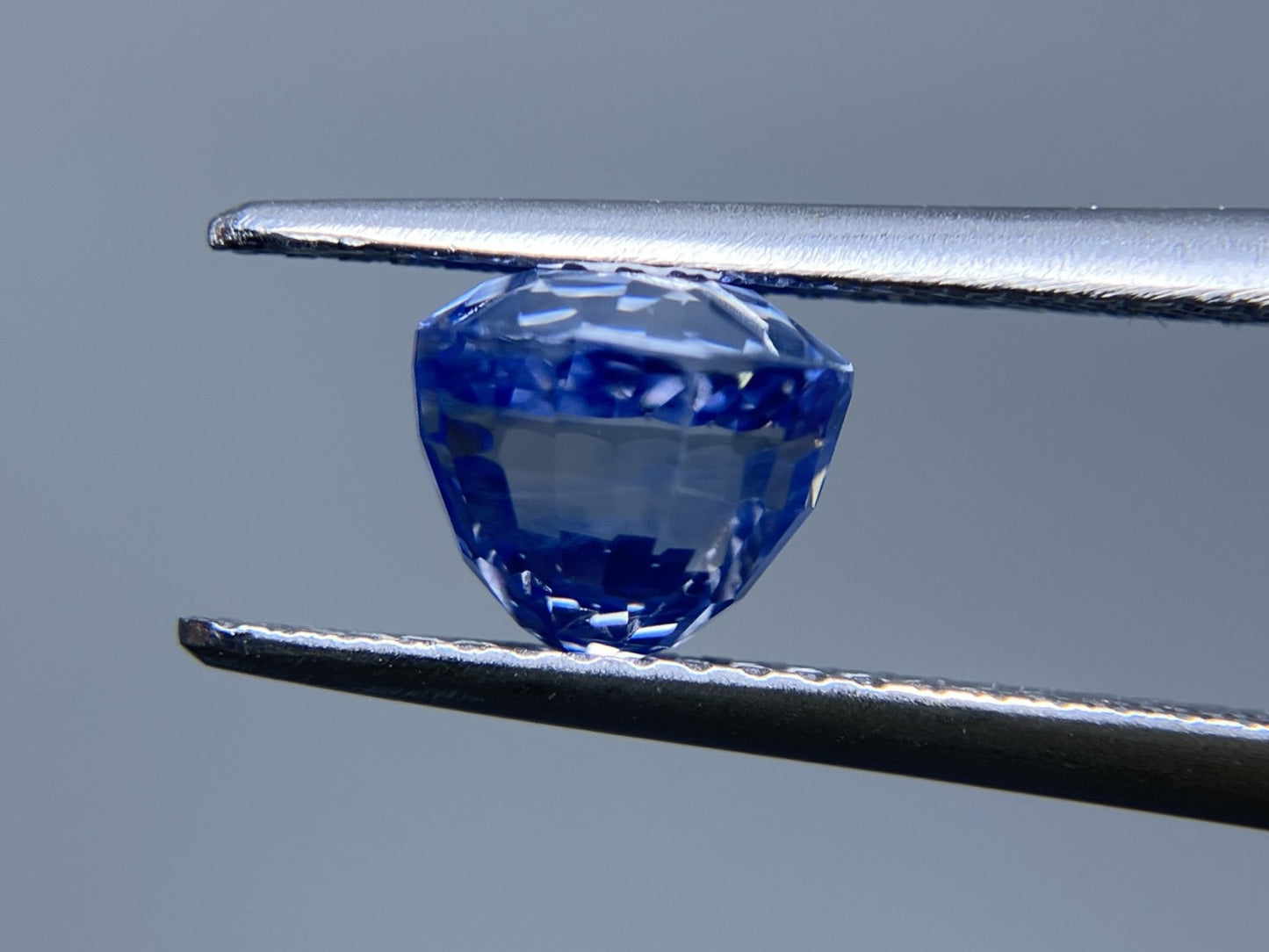 サファイア 非加熱 No heat スリランカ産 2.75ct GIA宝石鑑別書付き 6.88㎜×6.87㎜×6.18㎜ ルース( 裸石 ) 2164S