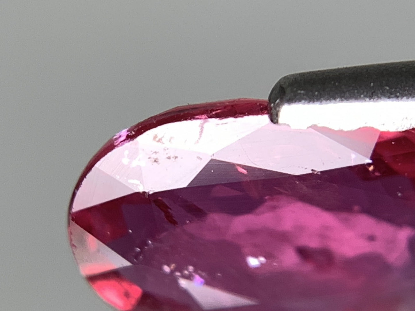 ルビー 天然 1.071ct 宝石ソーティング付き 8.0㎜×5.8㎜×2.0㎜ ルース( 裸石 ) 2605Y