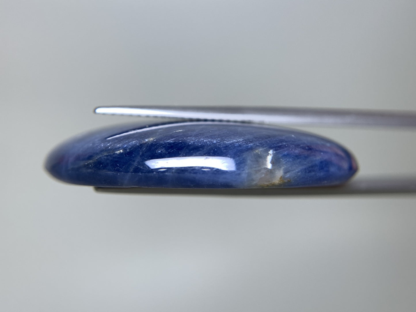 サファイア 天然 84.534ct 中央宝石ソーティング付き 34.4㎜×29.8㎜×6.9㎜ ルース( 裸石 ) 6776Y
