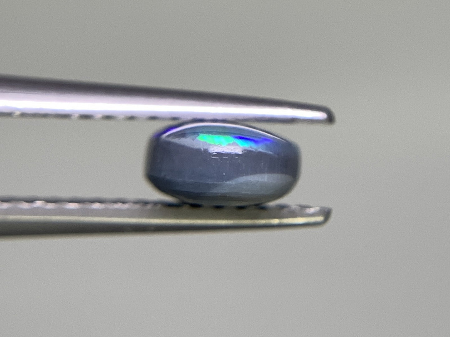 ブラックオパール 1.222ct 宝石ソーティング付き 9.2㎜×6.0㎜×3.2㎜ ルース( 裸石 ) 2532Y