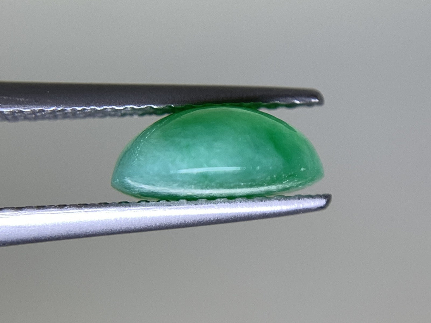 ヒスイ 翡翠 天然 3.097ct 宝石ソーティング付き 9.4㎜×9.3㎜×4.0㎜ ルース( 裸石 ) 4822Y