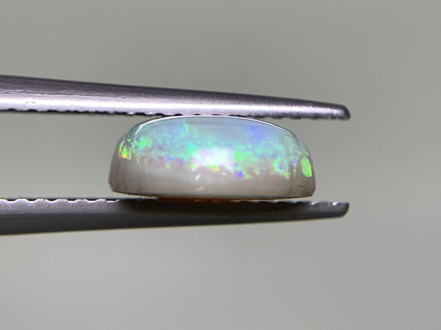 ブラックオパール 2.539ct 宝石ソーティング付き 11.1㎜×9.3㎜×3.7㎜ ルース( 裸石 ) 2446Y