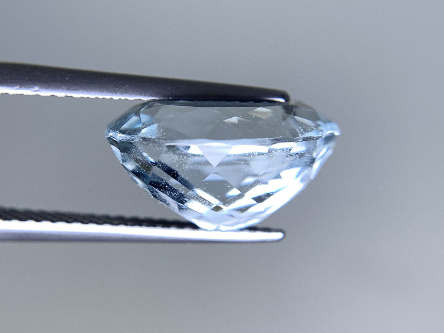 アクアマリン 天然 6.530ct 宝石ソーティング付き 13.6㎜×10.2㎜×7.8㎜ ルース( 裸石 ) 5984Y