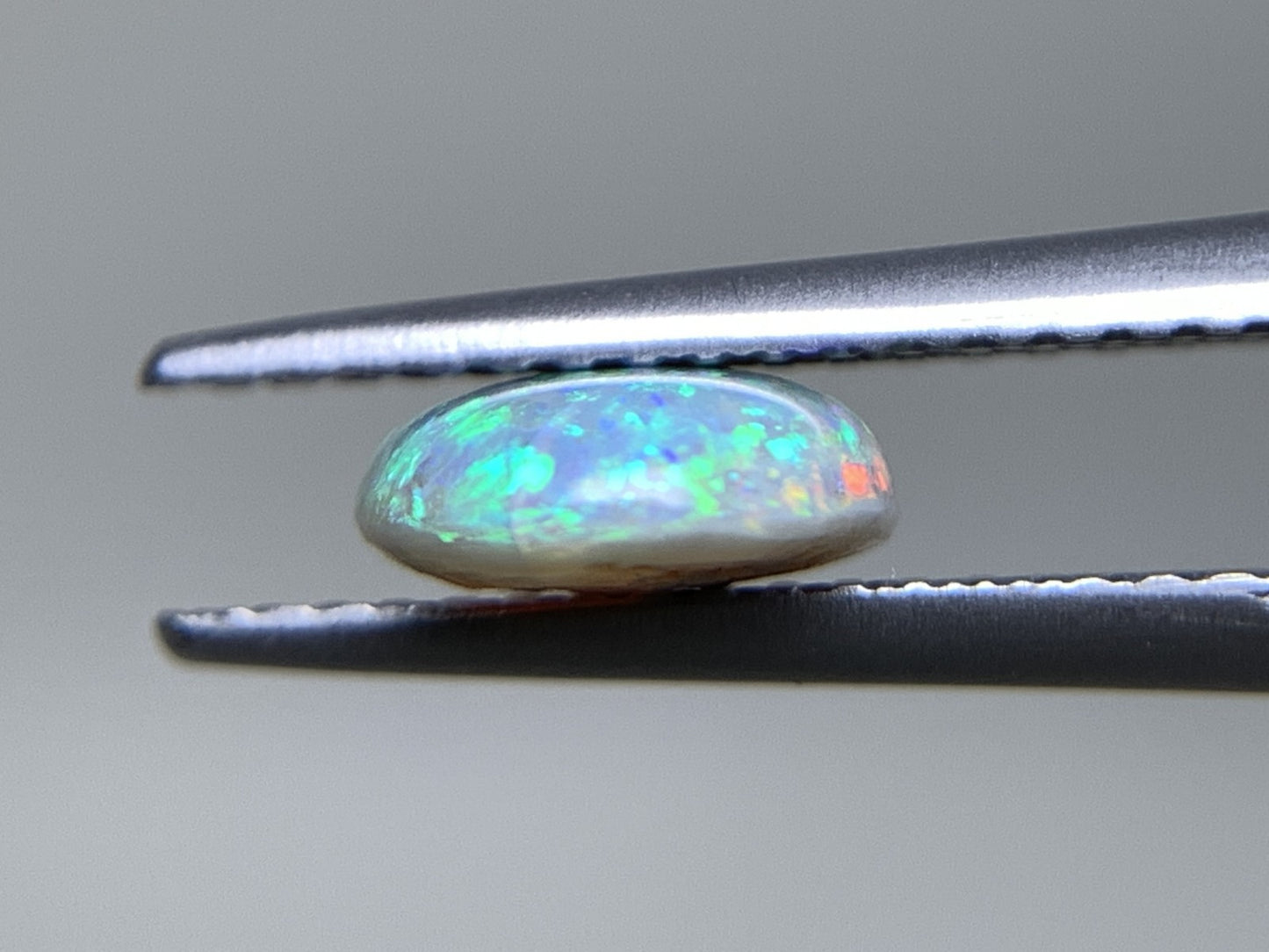 ブラックオパール 天然 1.008ct 宝石ソーティング付き カン有り 8.4㎜×7.0㎜×2.8㎜ ルース( 裸石 ) 6859Y
