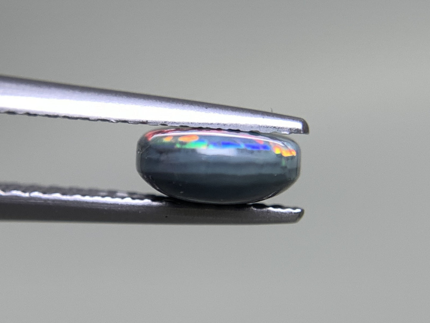 ブラックオパール 天然 1.339ct 中央宝石ソーティング付き 9.2㎜×7.0㎜×3.1㎜ 天然 ルース( 裸石 ) 4919Y