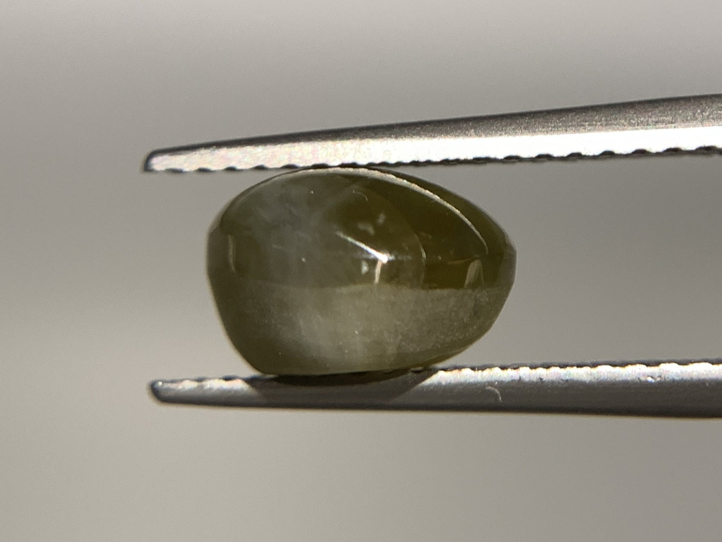 クリソベリルキャッツアイ 4.28ct 宝石ソーティング付き 8.9㎜×7.8㎜×5.9㎜ ルース( 裸石 ) 2508Y
