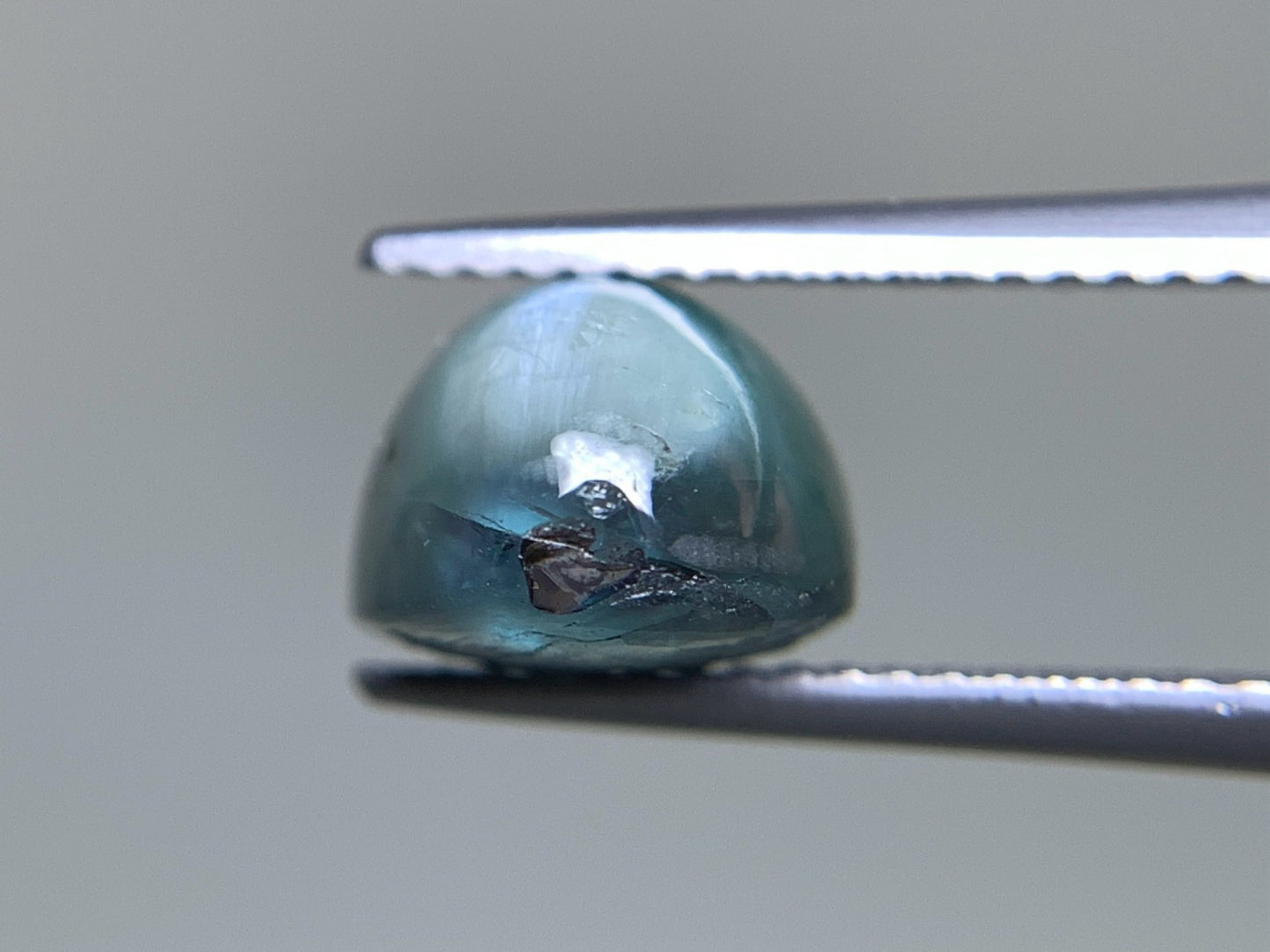 アレキサンドライトキャッツアイ 天然 7.319ct 中央宝石ソーティング付き 13.1㎜×8.6㎜×6.6㎜ ルース( 裸石 ) 5501Y