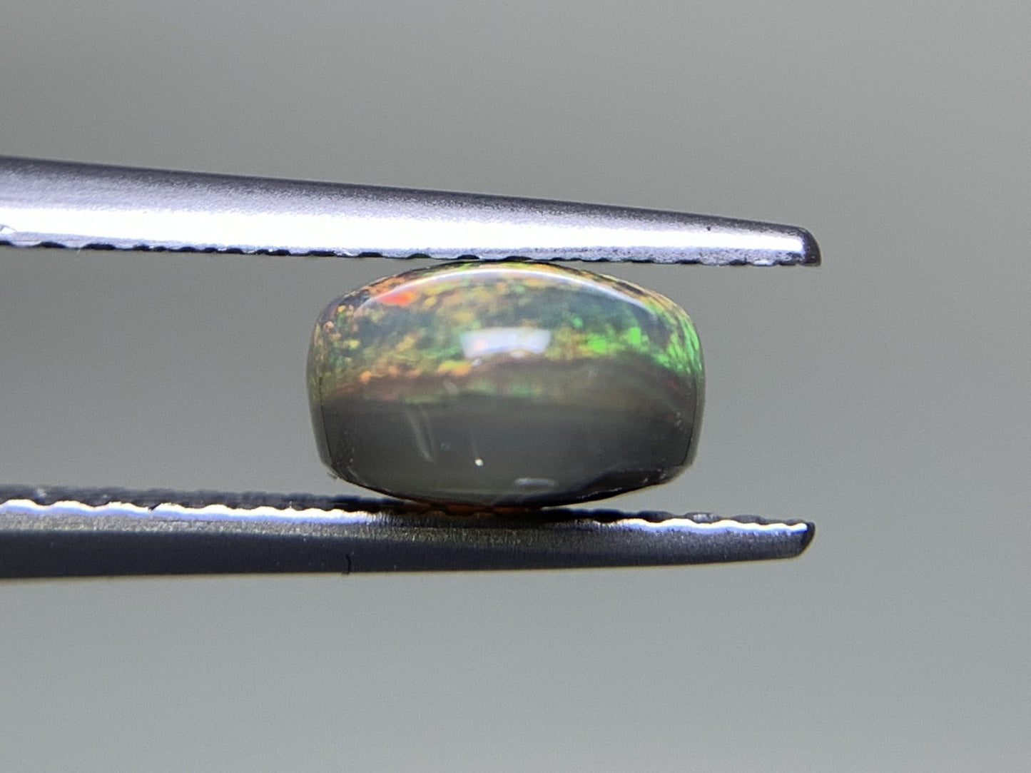 ブラックオパール 1.850ct 宝石ソーティング付き 9.0㎜×7.0㎜×4.3㎜ ルース( 裸石 ) 2504Y