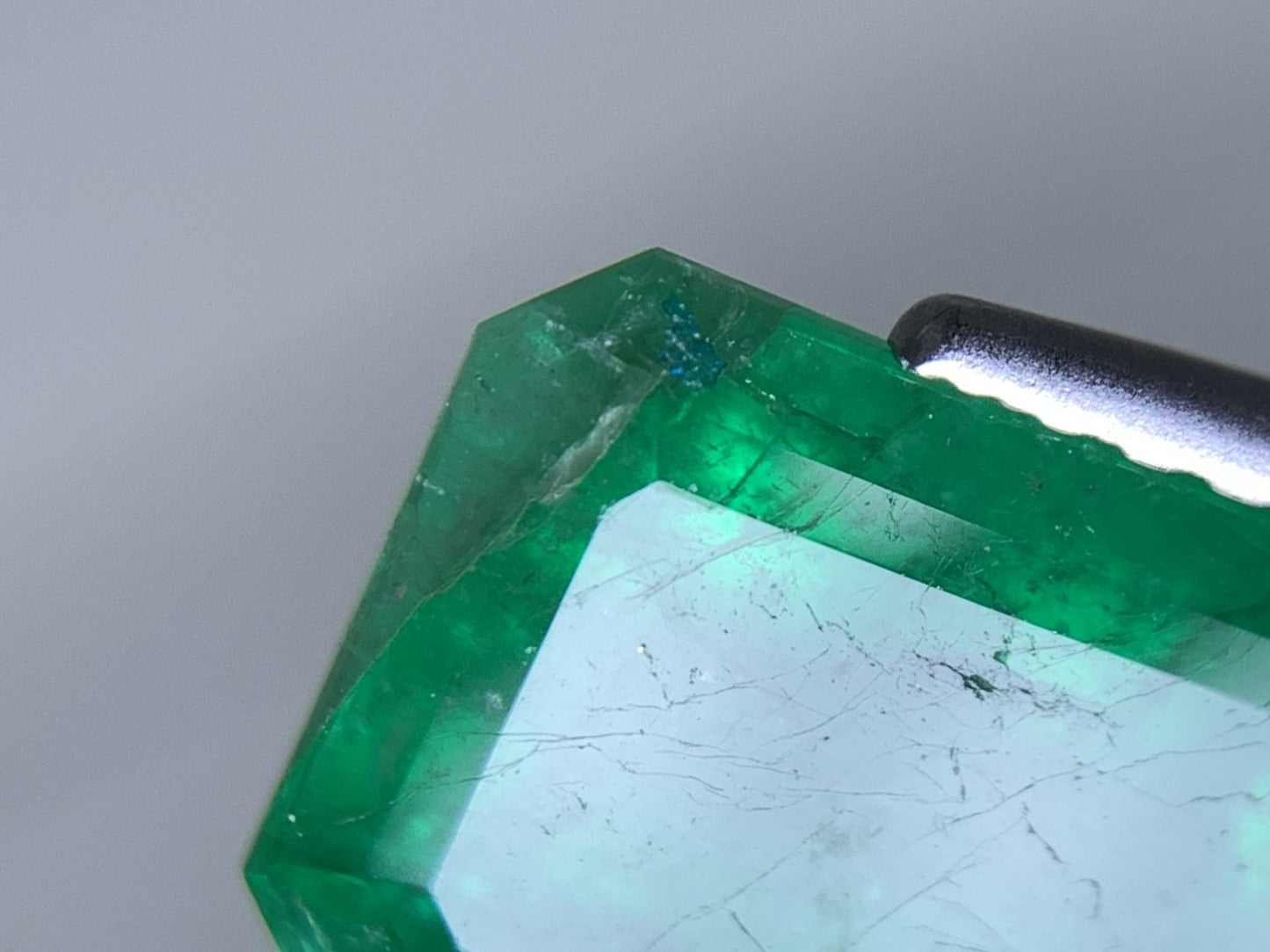 エメラルド 天然 3.710ct 宝石ソーティング付き 10.6㎜×7.6㎜×5.8㎜ ルース( 裸石 ) 5244Y