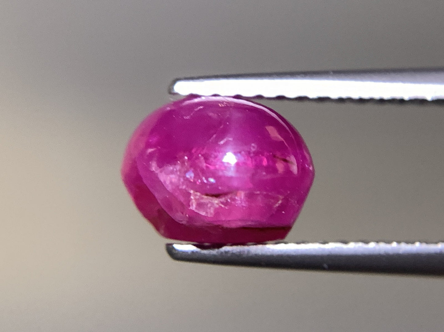スタールビー 天然 3.347ct 非加熱 ミャンマー産 中央宝石鑑別書付き 7.6㎜×7.1㎜×5.8㎜ ルース( 裸石 ) 6931Y