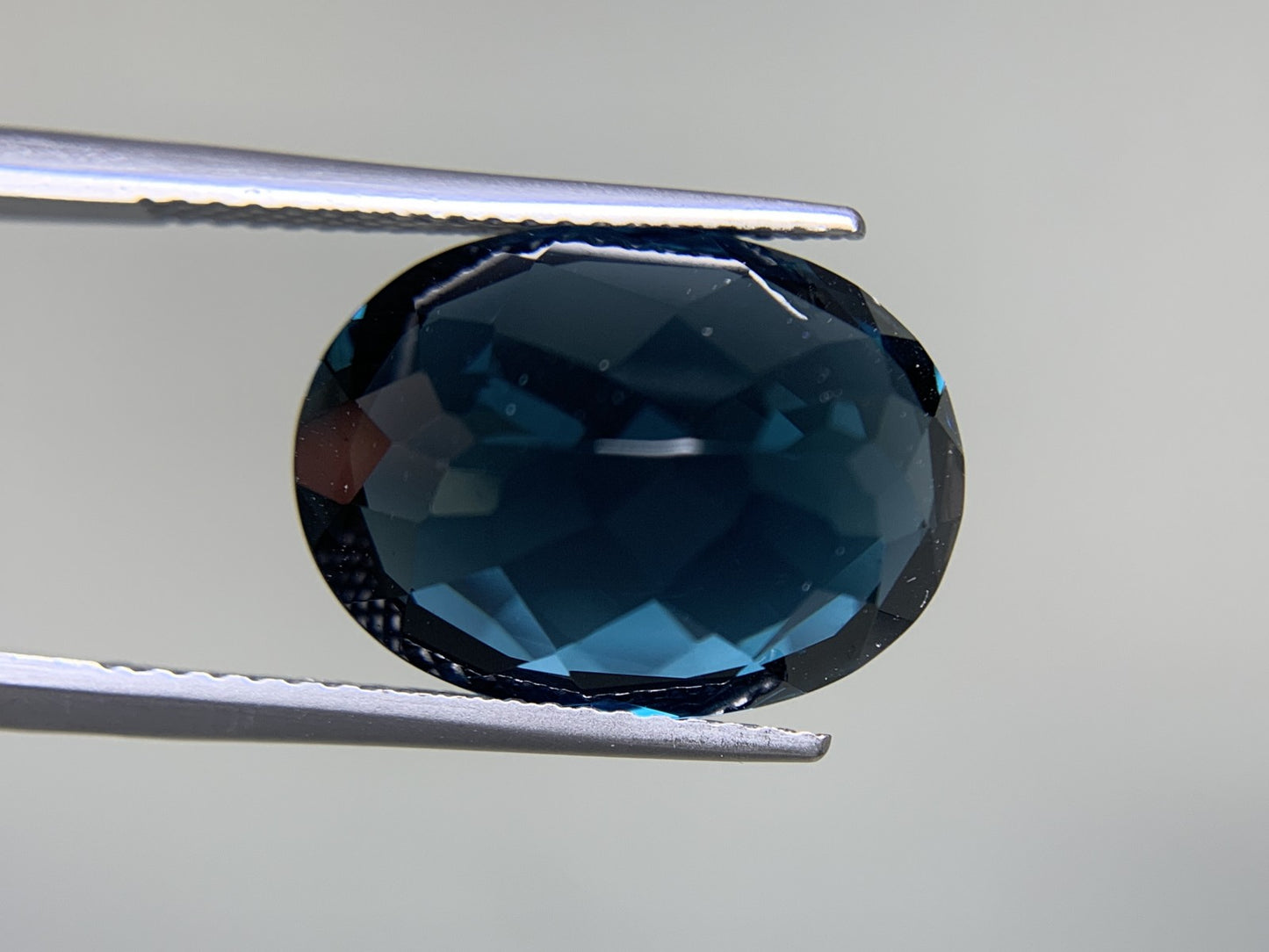 ブルートパーズ 12.015ct 宝石ソーティング付き 15.8㎜×11.7㎜×8.6㎜ ルース( 裸石 ) 1939Y