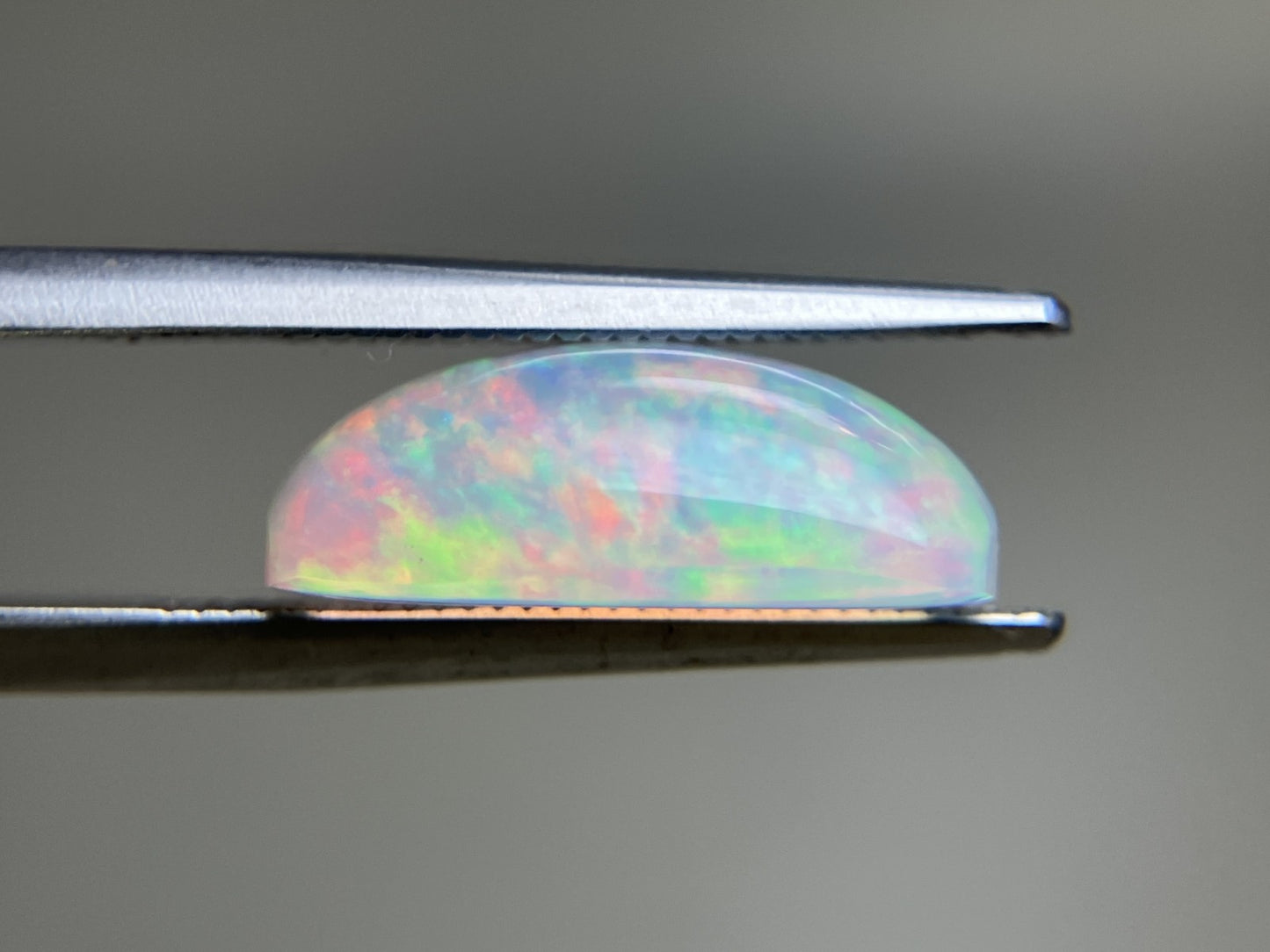 オパール 4.170ct 宝石ソーティング付き 15.2㎜×8.7㎜×5.3㎜ 天然 ルース( 裸石 ) 4575YY