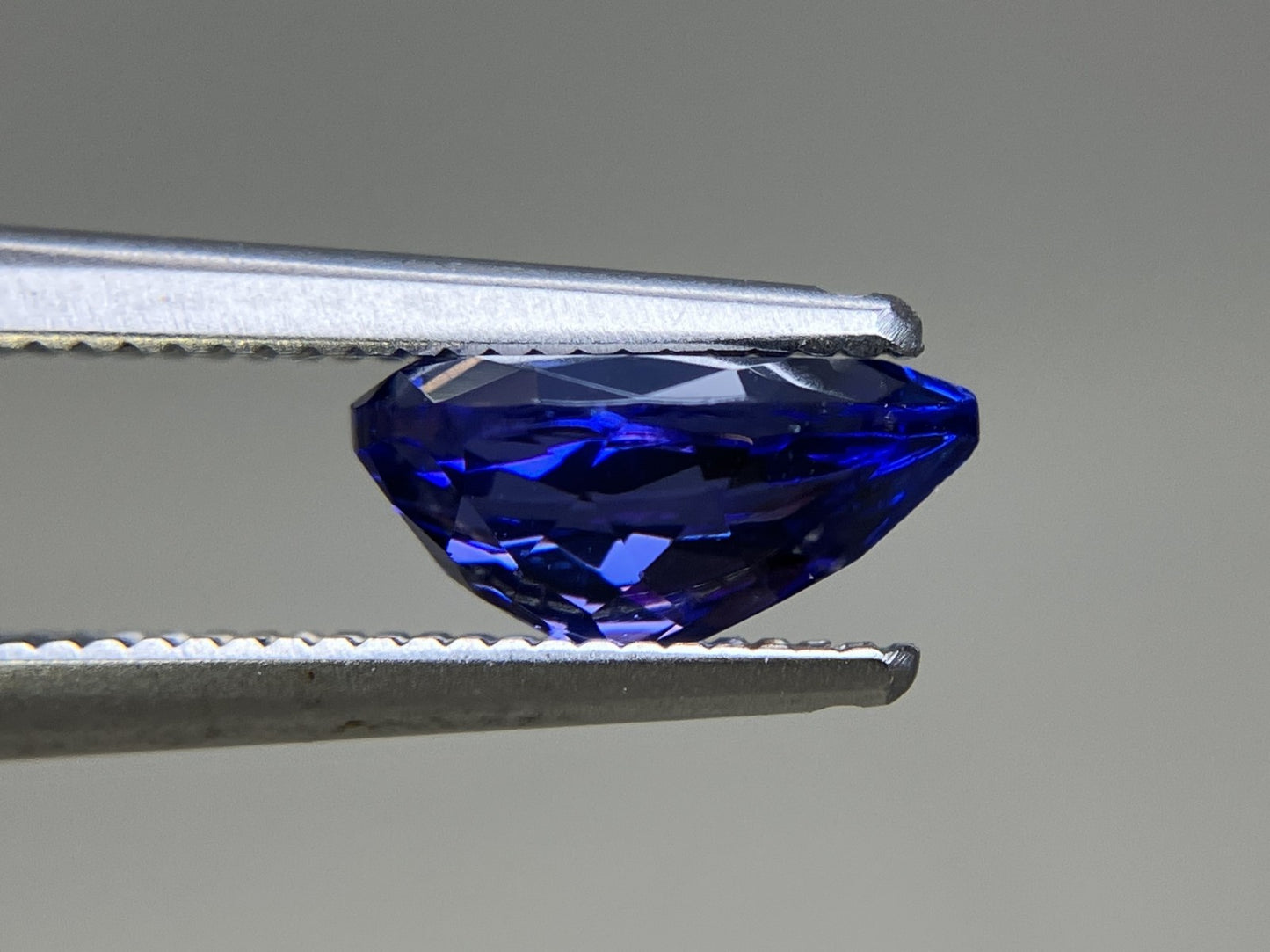 タンザナイト 1.336ct 宝石ソーティング付き 8.7㎜×5.4㎜×4.0㎜ 天然 ルース( 裸石 ) 4491YY